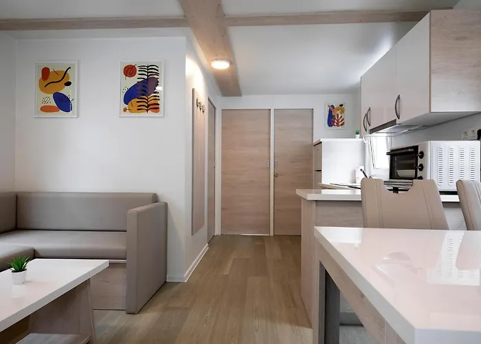 Daire Categorical Floating House *